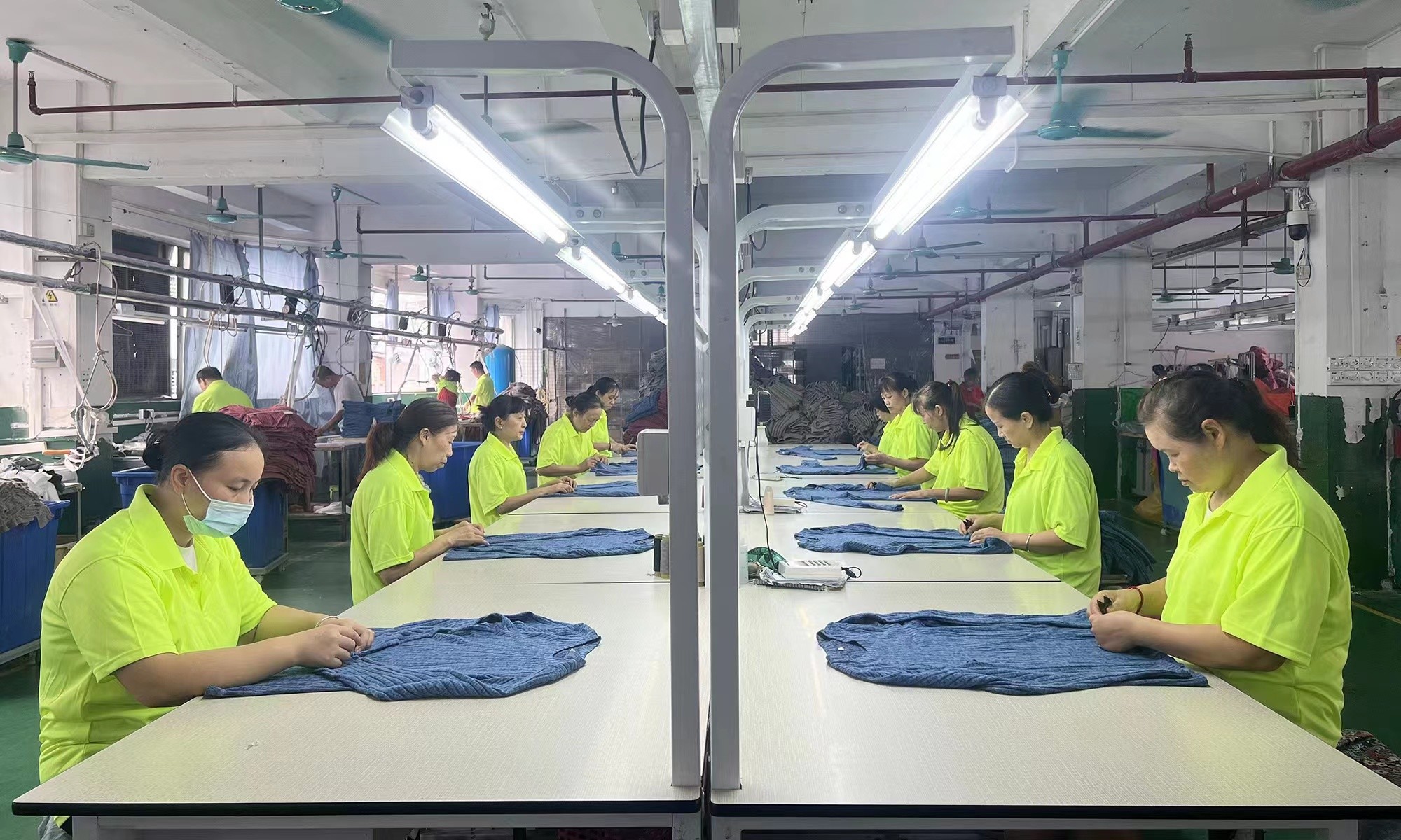 Guangzhou Vinas clothing technology Co., LTD 工場生産ライン