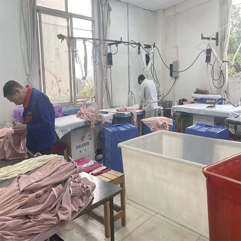 Guangzhou Vinas clothing technology Co., LTD 工場生産ライン