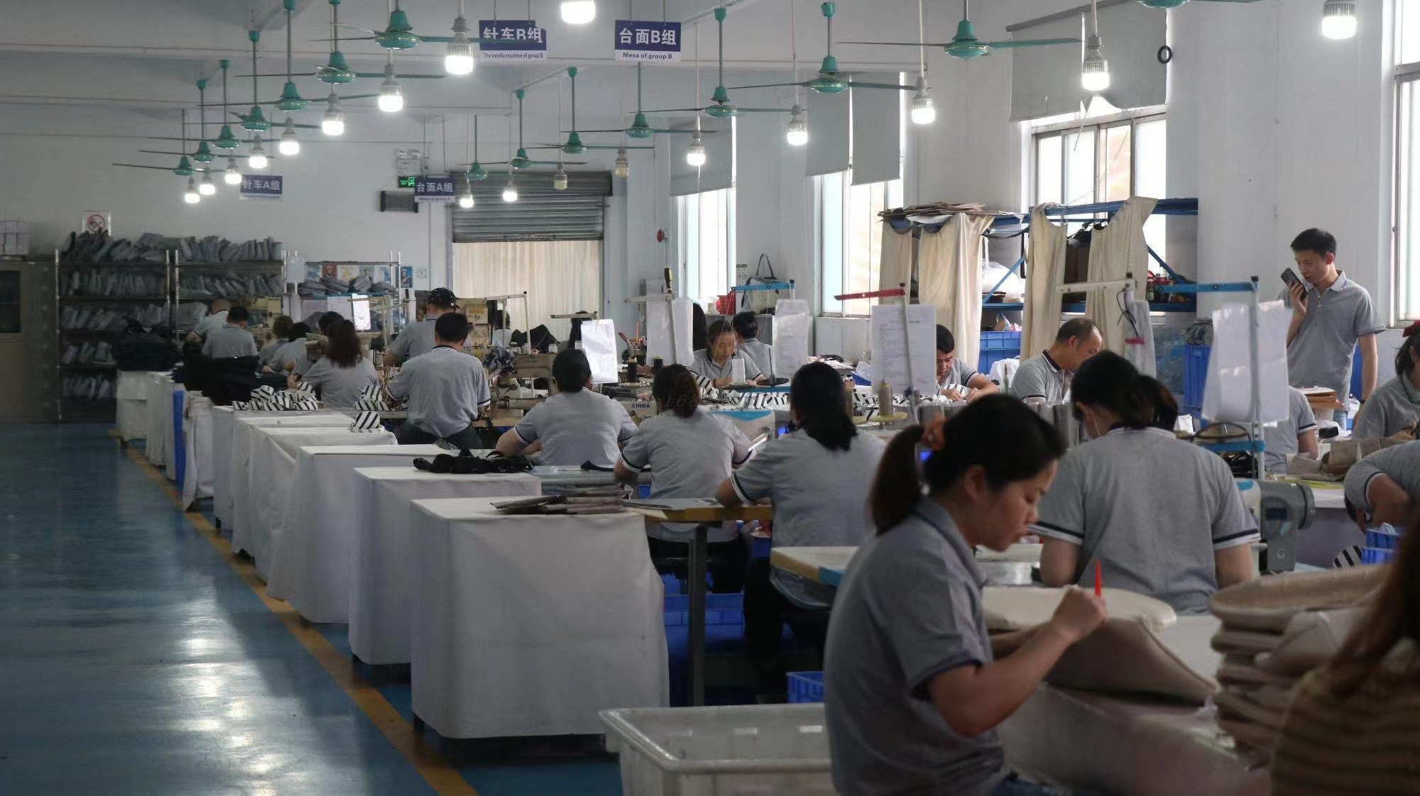 Guangzhou Vinas clothing technology Co., LTD 工場生産ライン