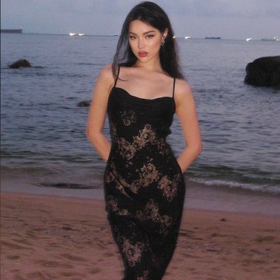 夏のセクシー スリップドレス 抵抗できないカミソール 長いスカートの向こうを見ろ