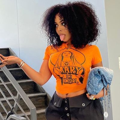 ホッティ・モノグラム 短袖 トップ セキシー スリムフィット Tシャツ 腰部 ヒップスター