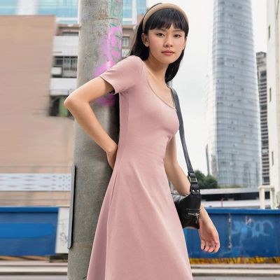 ファッションストリート写真 スリム 固体色 U - ネック 短袖ドレス